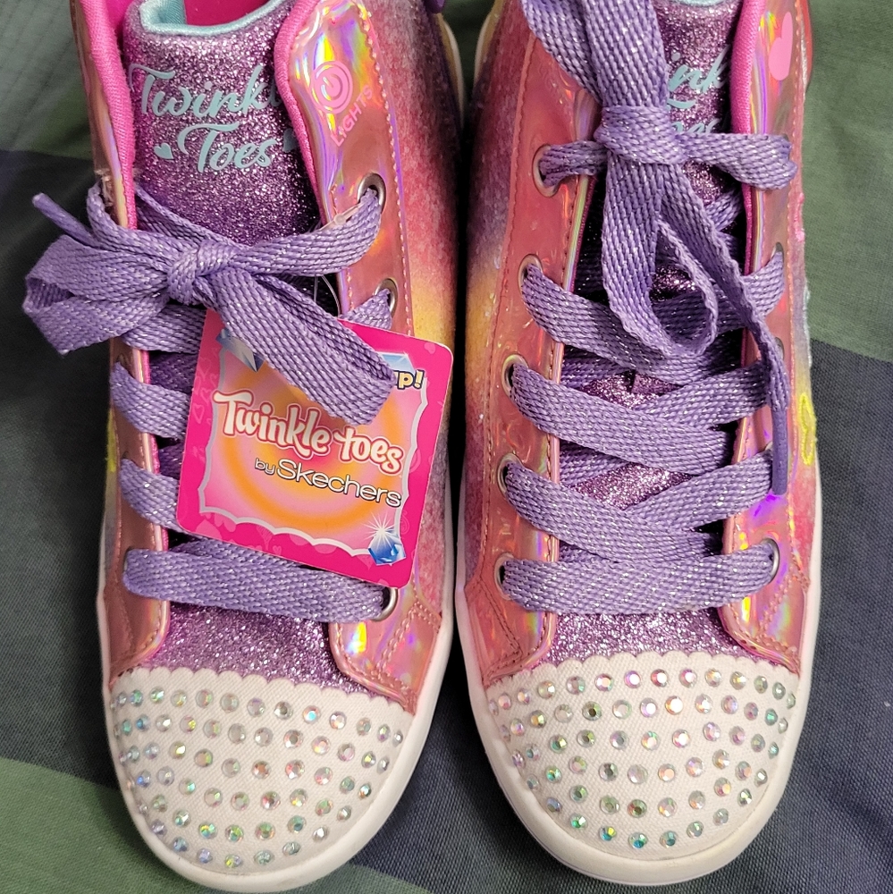 Skechers Twinkle Toes Heart Light Up Tennis Shoes Girls Size 1.5